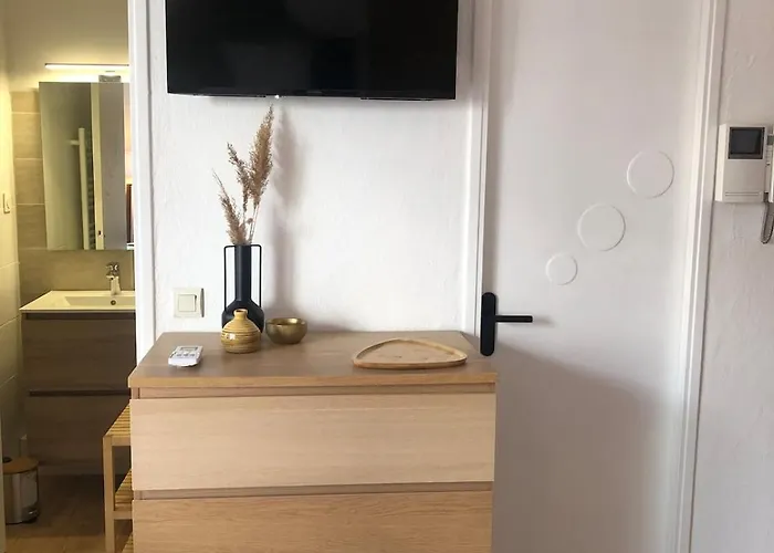 Grand Terrasse Climatise Et Calme Апартаменты *