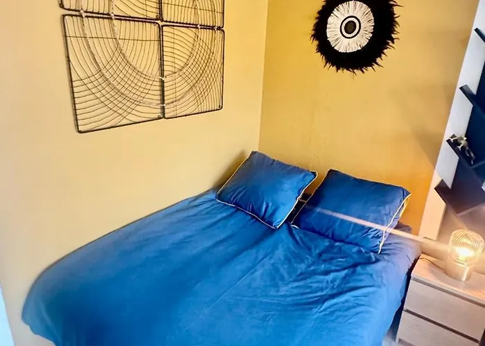 Grand Terrasse Climatise Et Calme Lägenhet Saint-Raphaël